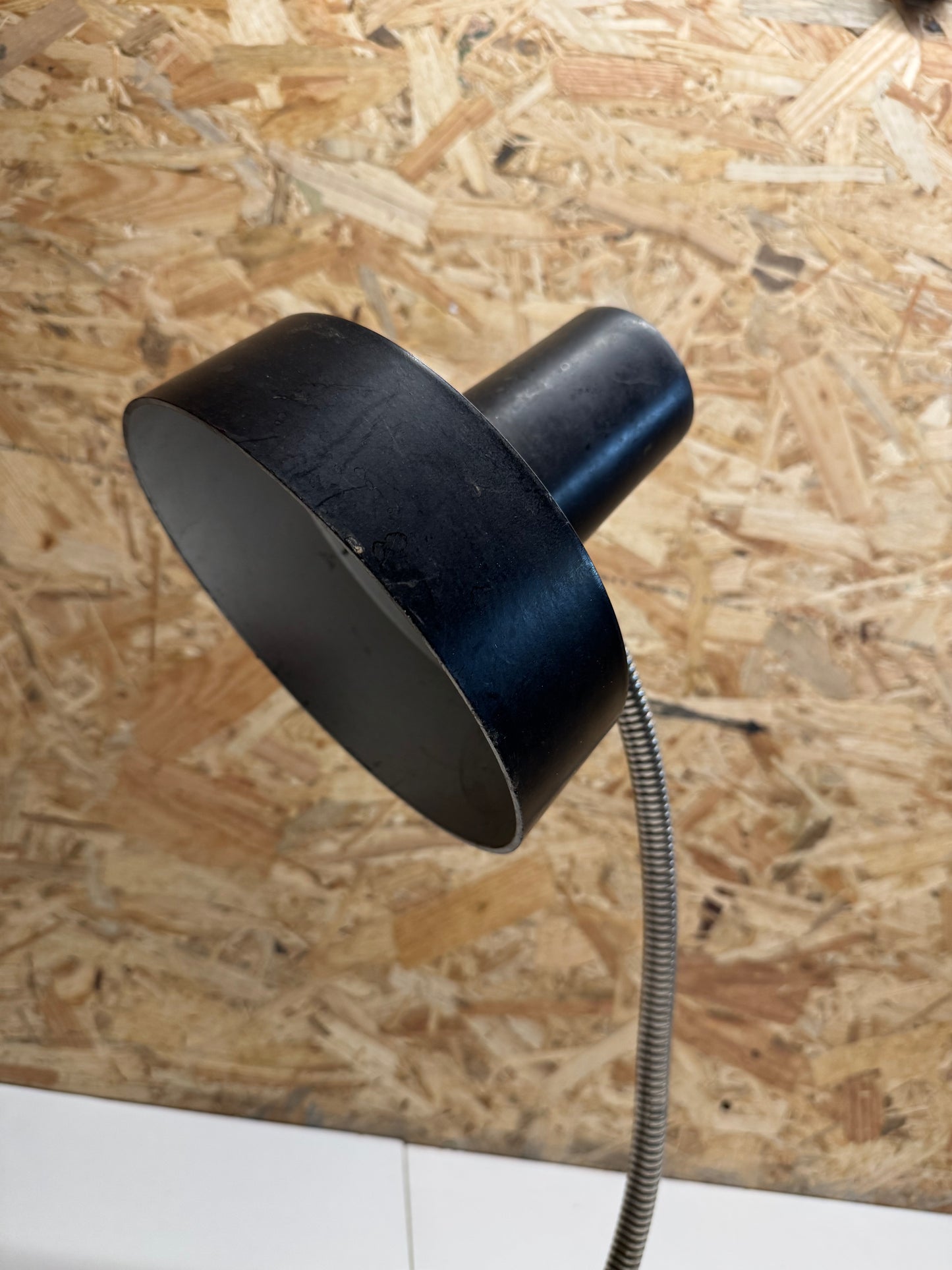Lampada da Tavolo Vintage in Bachelite – Elektrosvit Anni ’50 (Cecoslovacchia)